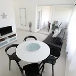 Niko Apartment *