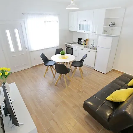 Niko Apartment Nin