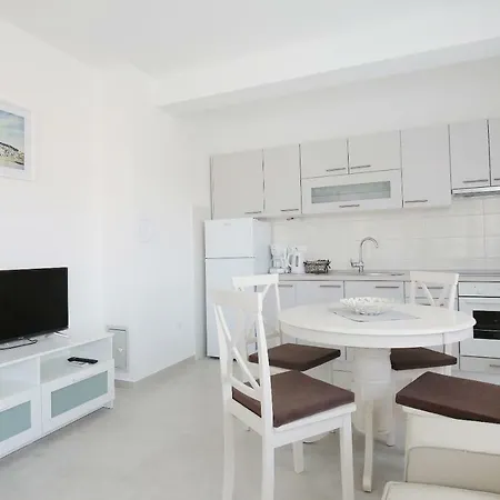 Apartment Niko Nin