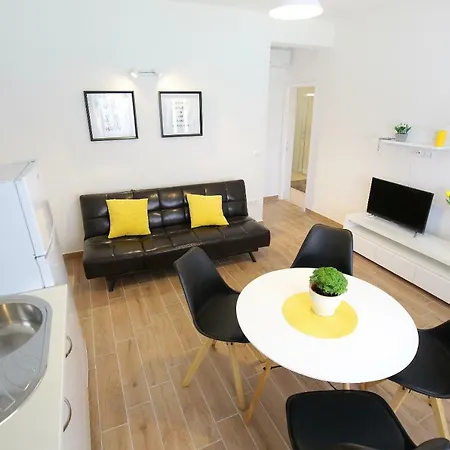 Niko Apartment *