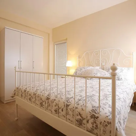 Niko Apartment